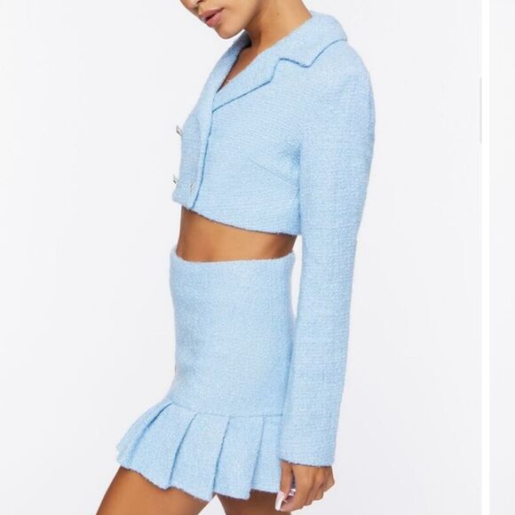 BRAND NEW WOVEN TWEED BLAZER FEATURING A CROPPED LENGTH, NOTCHED LABELS SETS - Picture 12 of 16